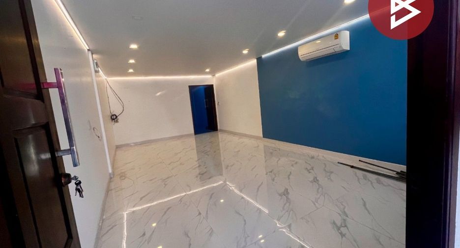 Casa adosada en venta de 2 habitaciones en Phra Samut Chedi, Samut Prakan
