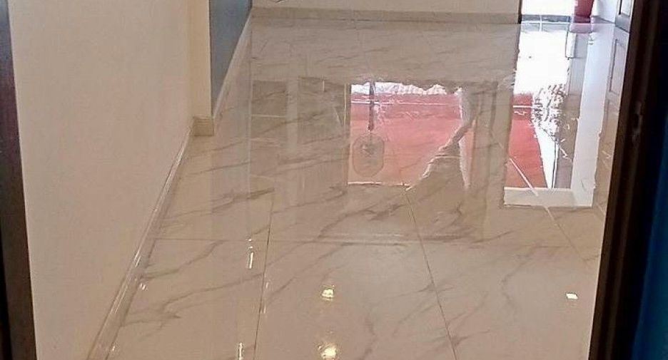 Casa adosada en venta de 2 habitaciones en Phra Samut Chedi, Samut Prakan