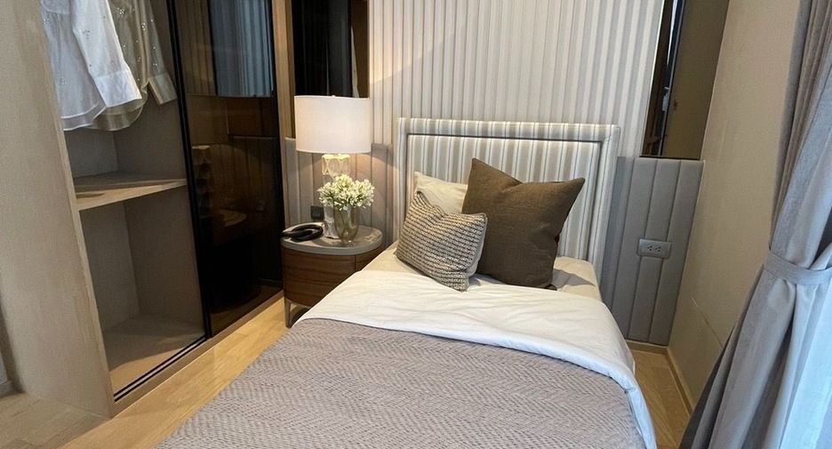À vendre 2 chambres condo à Huai Khwang, Bangkok