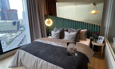 À vendre 2 chambres condo à Huai Khwang, Bangkok