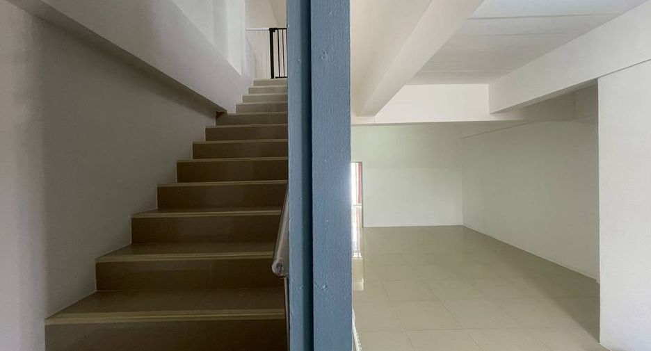 For sale 2 bedrooms townhouse in Mueang Chiang Mai, Chiang Mai