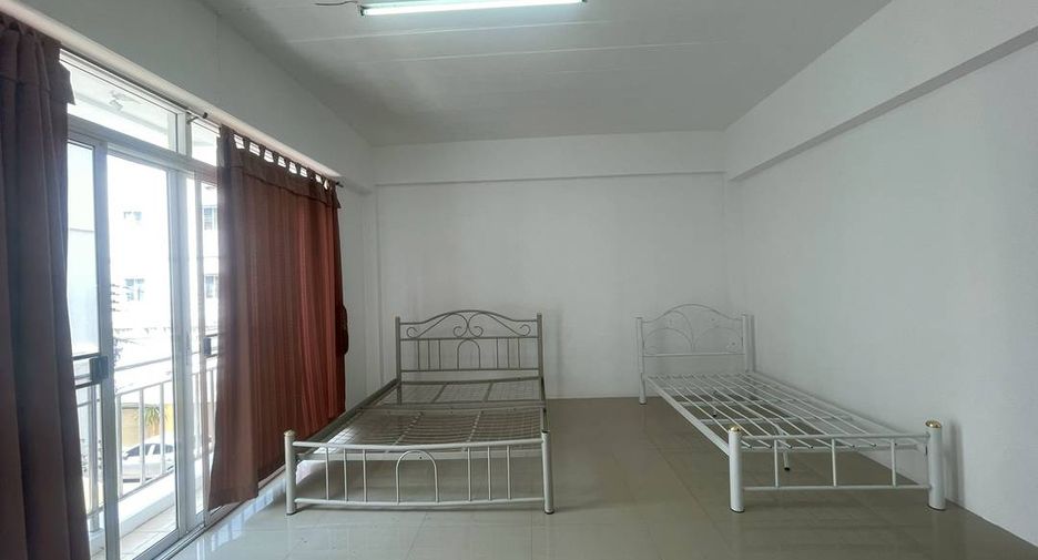 For sale 2 bedrooms townhouse in Mueang Chiang Mai, Chiang Mai