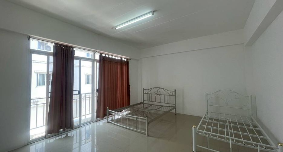 For sale 2 bedrooms townhouse in Mueang Chiang Mai, Chiang Mai