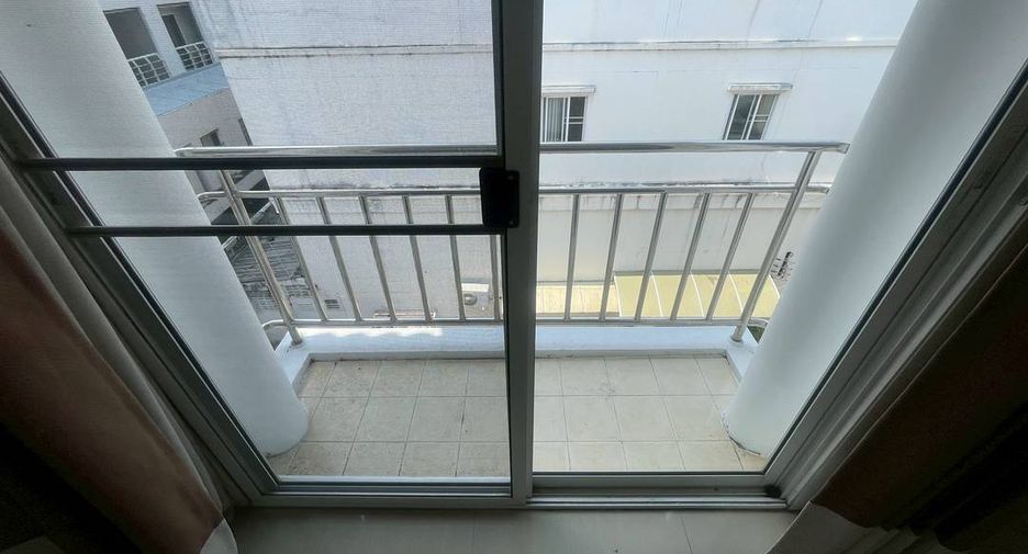 For sale 2 bedrooms townhouse in Mueang Chiang Mai, Chiang Mai