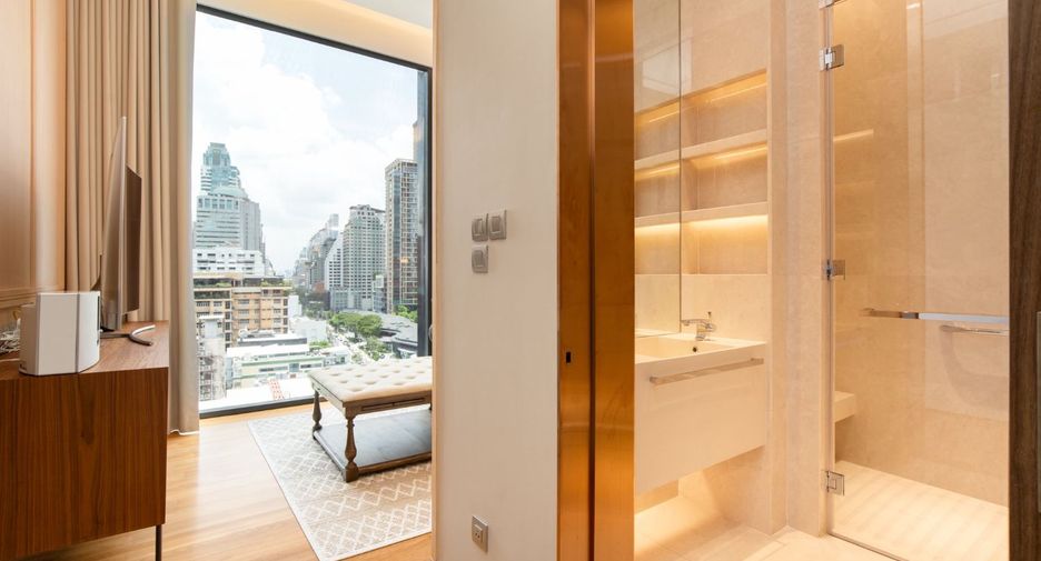 For sale 3 bedrooms condo in Pathum Wan, Bangkok