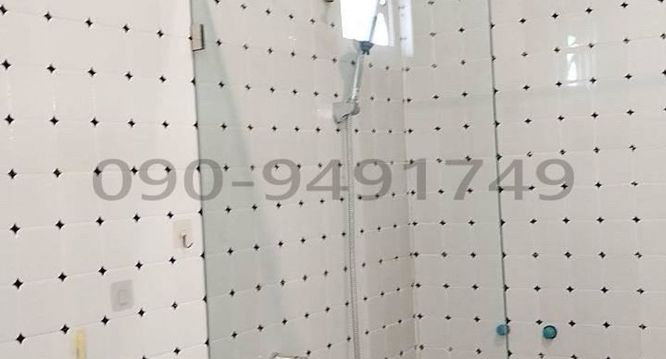 Gewerbefläche zur Miete mit 2 Zimmer in Lat Phrao, Bangkok