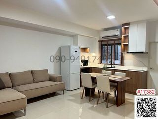 Casa adosada en alquiler de 3 habitaciones en Bang Phli, Samut Prakan