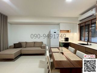 Casa adosada en alquiler de 3 habitaciones en Bang Phli, Samut Prakan