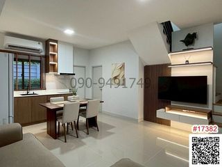 Casa adosada en alquiler de 3 habitaciones en Bang Phli, Samut Prakan