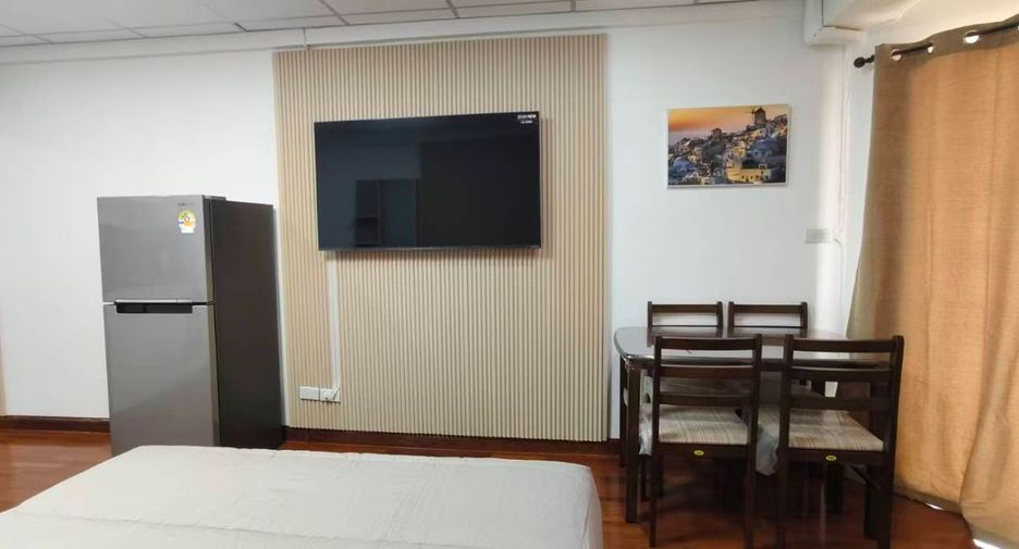 For rent and for sale studio condo in Jomtien, Pattaya
