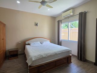 Villa zur Miete und zum Kauf mit 3 Zimmer in Bang Lamung, Chonburi