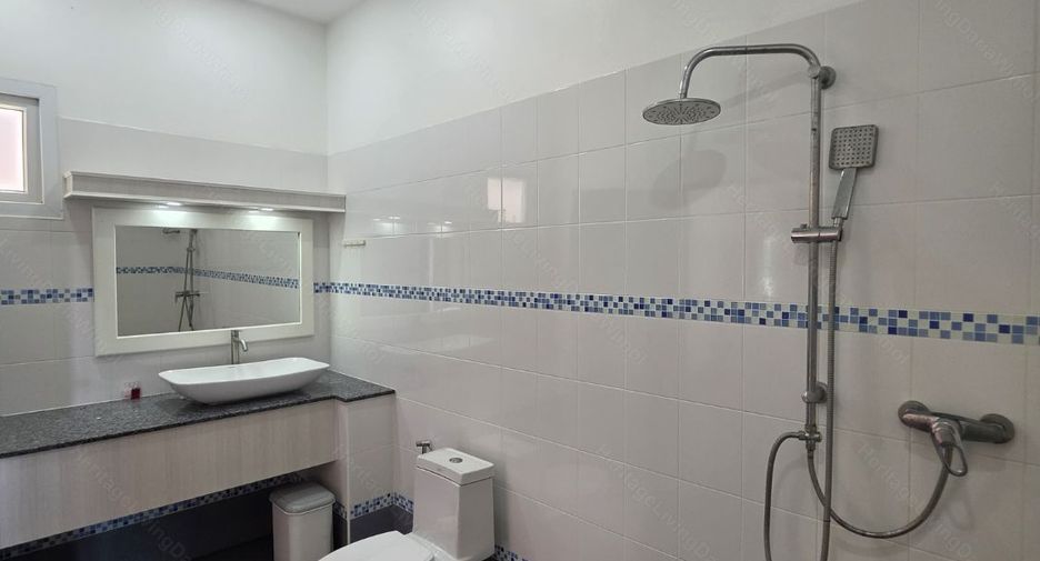 For rent and for sale 3 bedrooms villa in Huay Yai, Pattaya