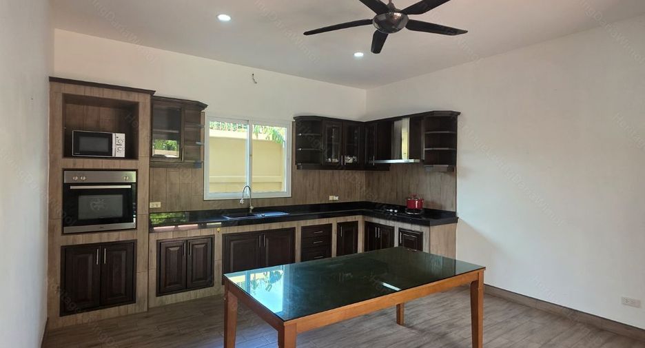 For rent and for sale 3 bedrooms villa in Huay Yai, Pattaya