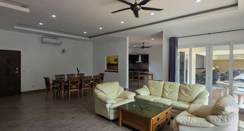 For rent and for sale 3 bedrooms villa in Huay Yai, Pattaya