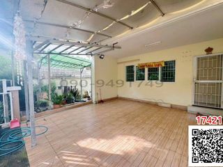 Casa adosada en alquiler de 3 habitaciones en Bueng Kum, Bangkok
