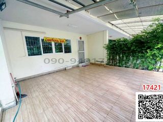 Casa adosada en alquiler de 3 habitaciones en Bueng Kum, Bangkok