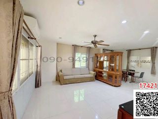 Casa adosada en alquiler de 3 habitaciones en Bueng Kum, Bangkok