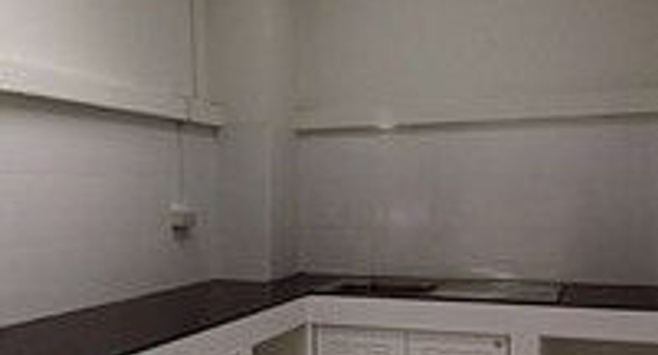 Reihenhaus zum Kauf mit 2 Zimmer in Mueang Nonthaburi, Nonthaburi
