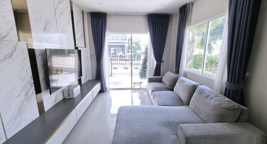For sale 4 bedrooms house in Lat Krabang, Bangkok