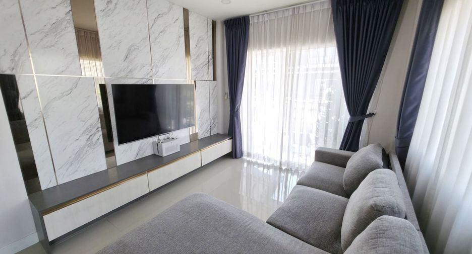 For sale 4 bedrooms house in Lat Krabang, Bangkok