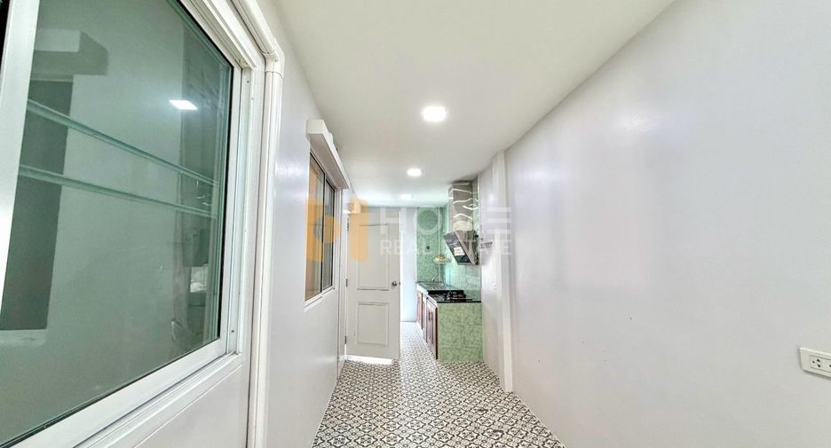 For sale 4 bedrooms house in Pak Kret, Nonthaburi