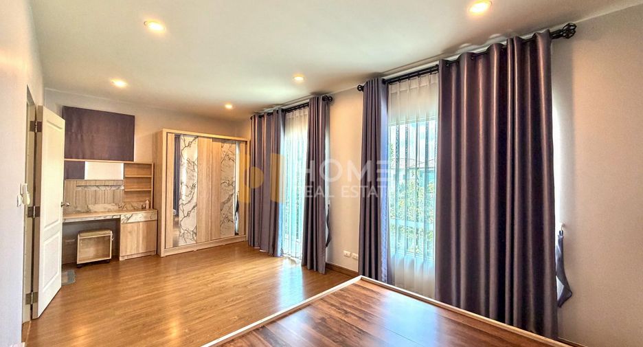 For sale 4 bedrooms house in Pak Kret, Nonthaburi