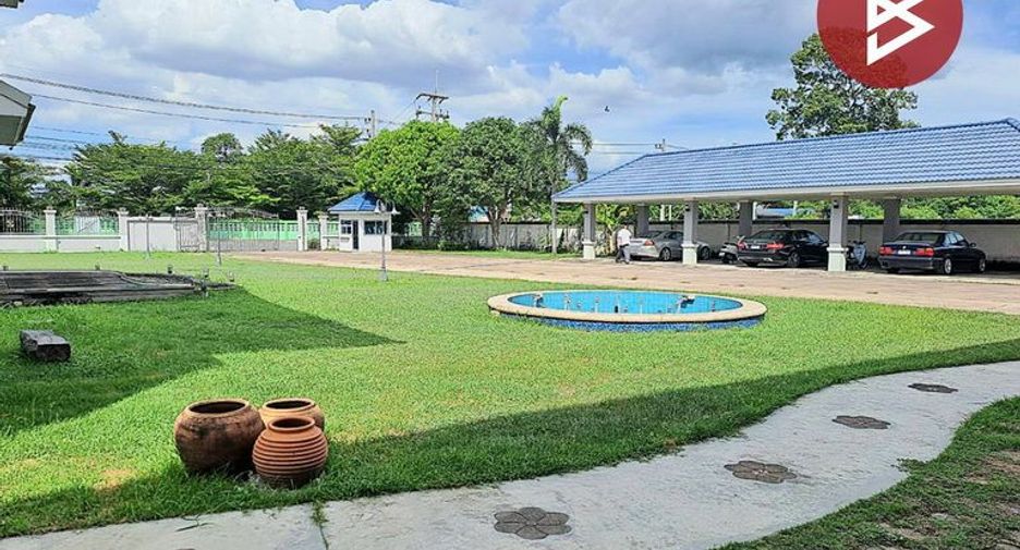 Almacén en venta en Mueang Chon Buri, Chonburi