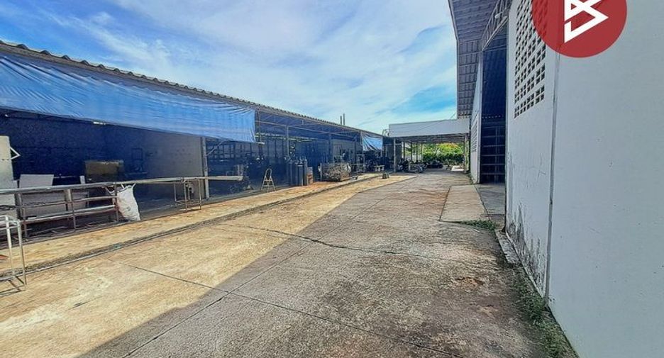 Almacén en venta en Mueang Chon Buri, Chonburi