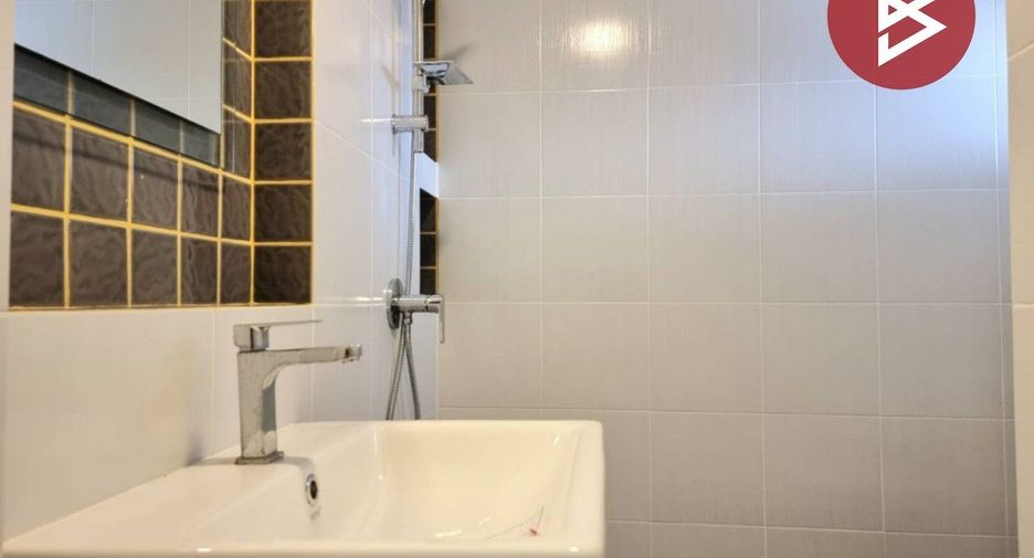 For sale 3 bedrooms townhouse in Bang Sao Thong, Samut Prakan