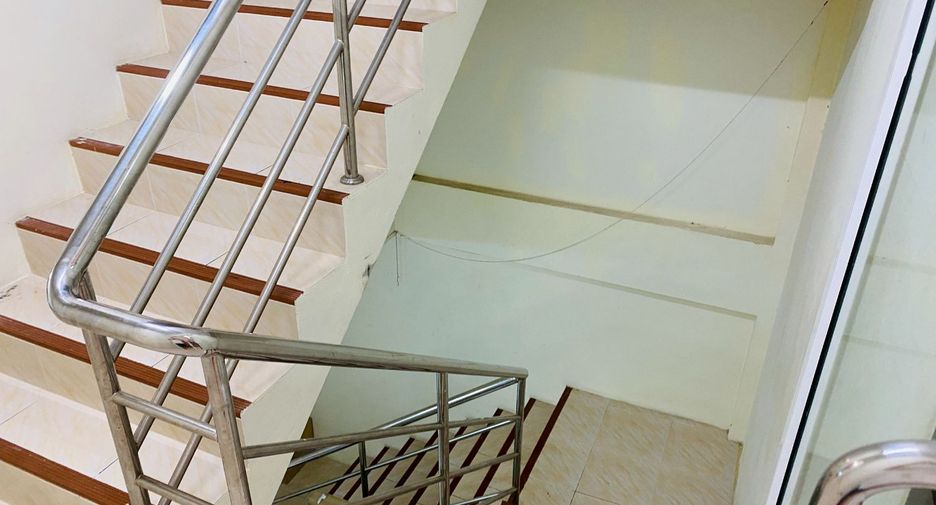 For sale 10 bedrooms retail Space in Chom Thong, Bangkok