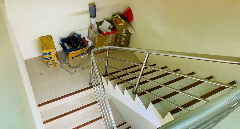 For sale 10 bedrooms retail Space in Chom Thong, Bangkok