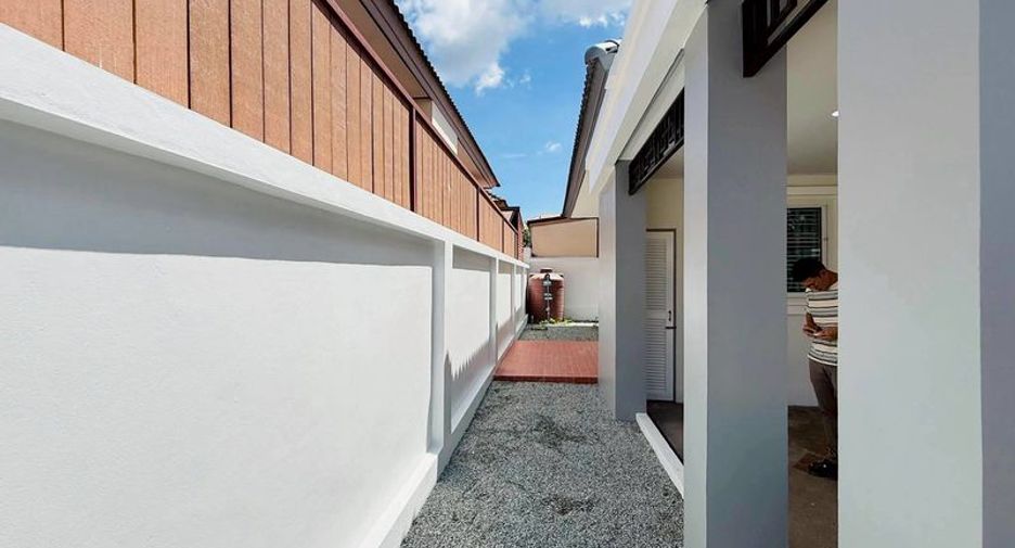 À vendre 2 chambres maison à Si Racha, Chonburi