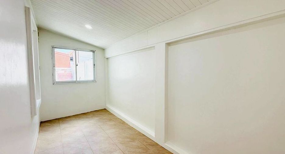 À vendre 2 chambres maison à Si Racha, Chonburi