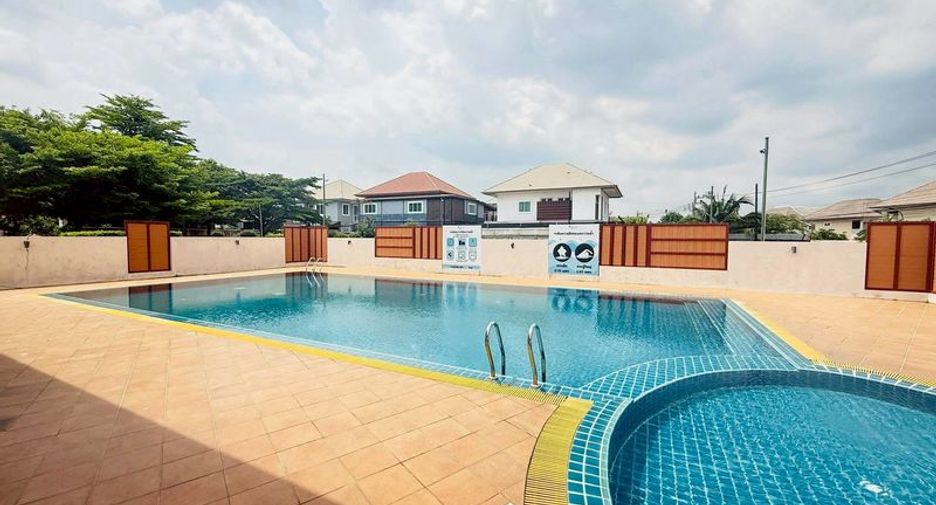 À vendre 2 chambres maison à Si Racha, Chonburi