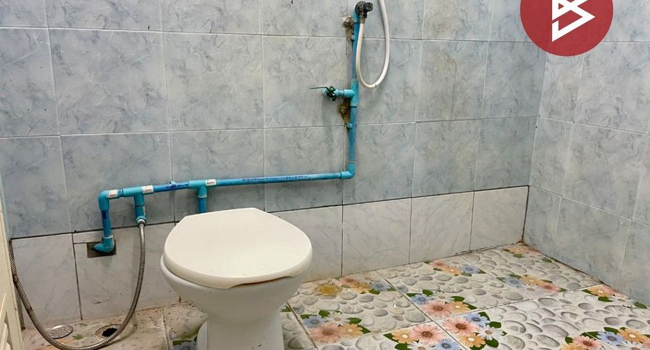 Casa adosada en venta de 2 habitaciones en Mueang Chon Buri, Chonburi