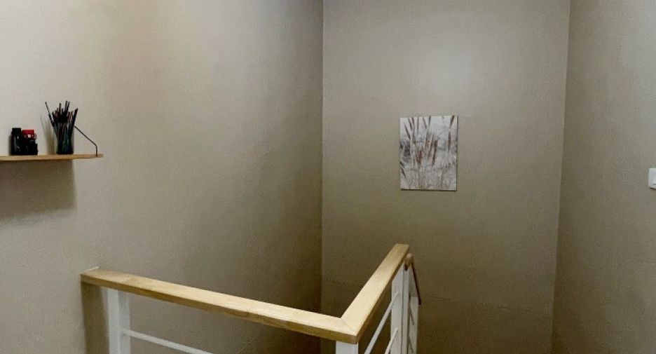 For sale 3 bedrooms townhouse in Mueang Samut Prakan, Samut Prakan
