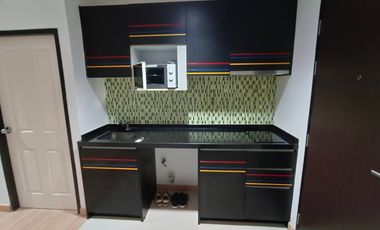 Condo en venta de 1 habitaciones en Huai Khwang, Bangkok