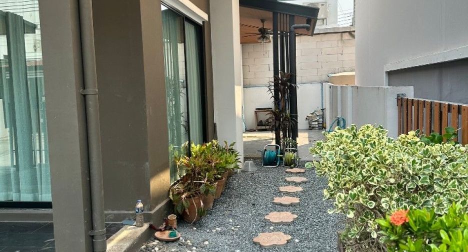 For sale 3 bedrooms house in Mueang Samut Prakan, Samut Prakan