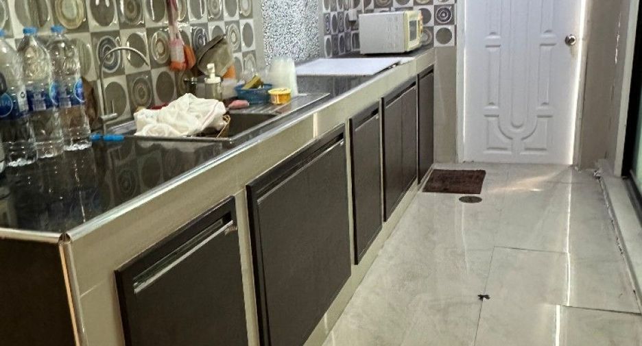 For sale 3 bedrooms house in Mueang Samut Prakan, Samut Prakan