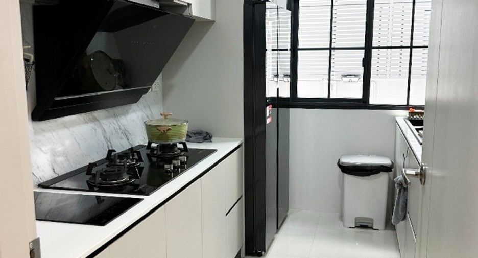 For sale 4 bedrooms house in Bang Phli, Samut Prakan