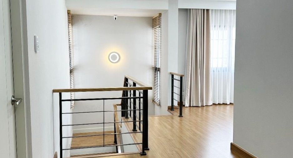 For sale 4 bedrooms house in Bang Phli, Samut Prakan
