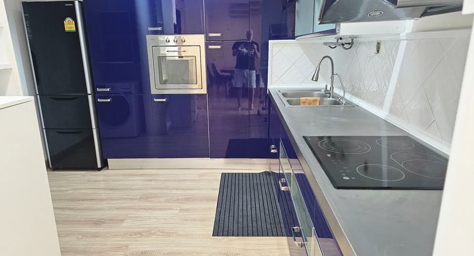 Wohnung zur Miete mit 2 Zimmer in Khlong Toei, Bangkok