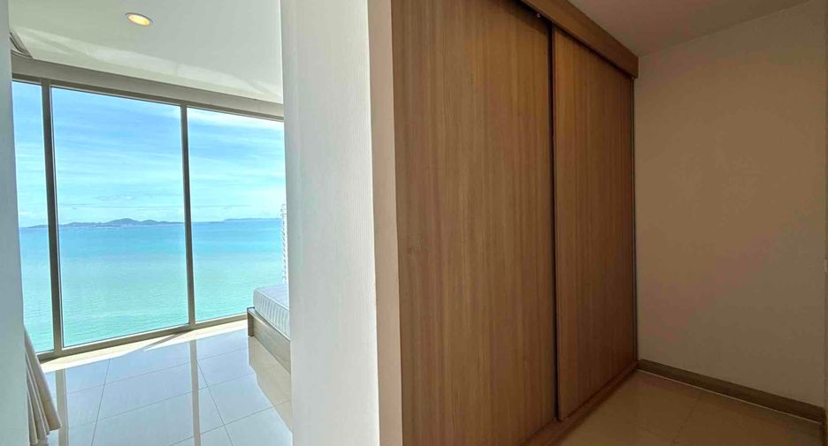 For rent 2 bedrooms condo in North Pattaya, Pattaya