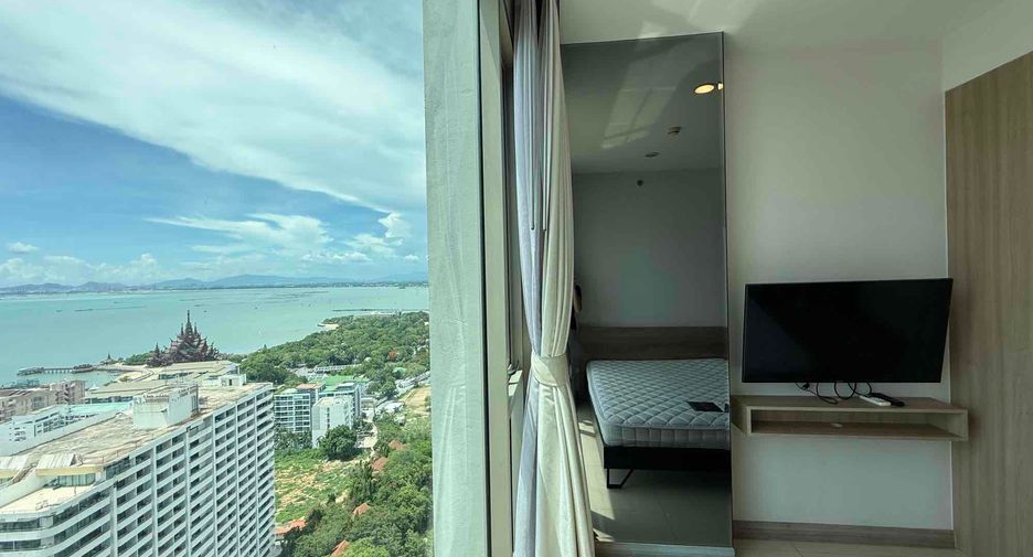 For rent 2 bedrooms condo in North Pattaya, Pattaya