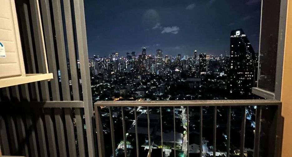 À louer 1 chambre condo à Khlong Toei, Bangkok