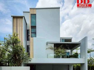For rent and for sale 4 bedrooms townhouse in Saphan Sung, Bangkok