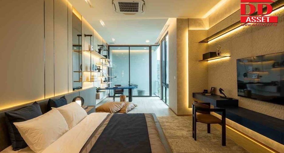For rent and for sale 4 bedrooms townhouse in Saphan Sung, Bangkok
