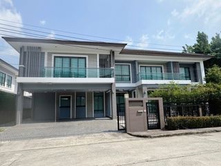 For rent and for sale 4 bedrooms house in Suan Luang, Bangkok