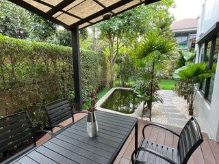 Casa en alquiler de 4 habitaciones en Bang Kapi, Bangkok