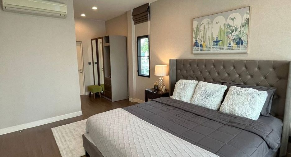 Casa en alquiler de 4 habitaciones en Bang Kapi, Bangkok